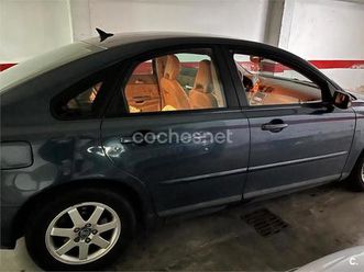 volvo s40 1.8 momentum