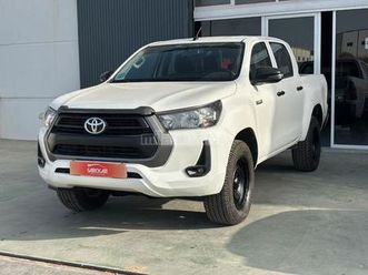toyota - hilux 2.4 d4d cabina doble gx
