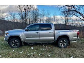 2018 toyota tacoma, v6 trd sport, manual transmission
