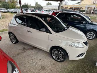 ypsilon iii 2015 1.2platinum 69cv pelle tetto navi