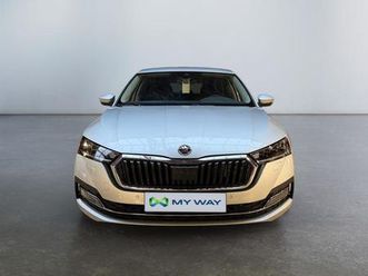 skoda octavia ambition*gps*carplay*caméra*capteurs av/ar*sièges av chauff.