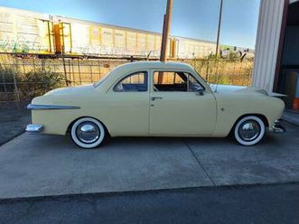 1951 ford club coupe custom (shoebox)