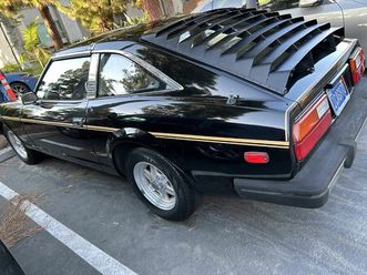 black pearl 1981 datsun 280zx coupe w/64,000 miles