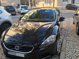 volvo v40 2.0 d2 momentum março/16
