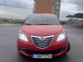 lancia ypsilon 2013