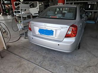 daewoo nubira 2003 nubira. 1600cc
