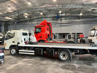 dépanneuse mitsubishi fuso 7t5