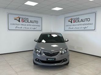 lancia ypsilon 1.0 firefly 5 porte s&s hybrid alberta ferretti del 2023 usata a carini