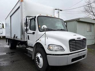 2012 freightliner m2 24' box truck non cdl