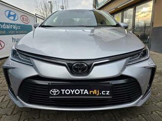 toyota corolla 1.5-v záruce-kamera