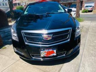 cadillac xts luxury only 27000 miles mint condition