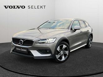 v60 cross country pro, b4 awd mild hybrid