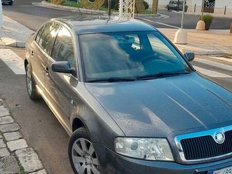 auto skoda superb