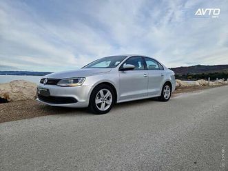 volkswagen jetta 1.2 tsi comfortline 77 105 km