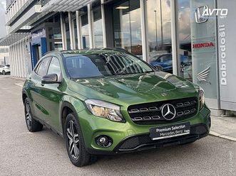 mercedes-benz gla-razred gla-180d-aut-urban-night-pack-navi-top