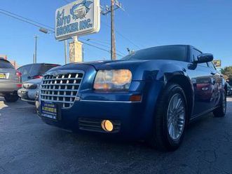 2010 chrysler 300 touring104kclean carfax,all services looooooooook
