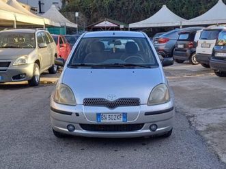 yaris 1.3i 16v cat 5 porte luna