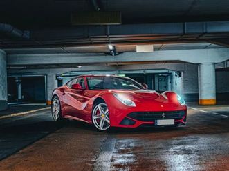 ferrari f12 berlinetta -