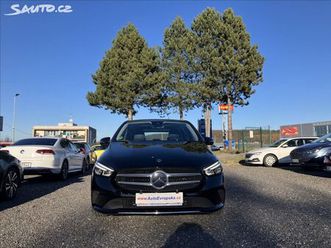 mercedes-benz třídy b 1,3 distronic pano carplay