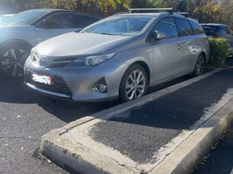toyota auris touring sport (style) full options