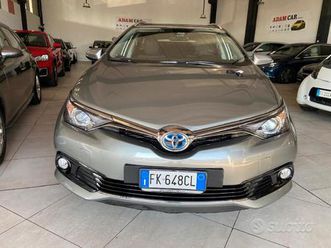 toyota auris touring sports 1.8 hybrid lounge