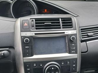 toyota verso 7 places