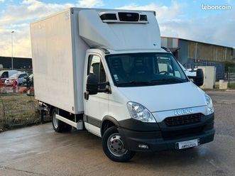 iveco daily 35c15 3.0d 146 ch frigo / frigorifique -20 / + 20 degrés / hayon electrique / fonctionne parfaitement / tout l’equipement revisé / 3 places / parfai