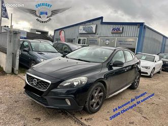 volvo v40 cross country 115cv momentum