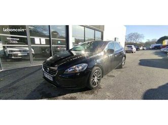 volvo v40 d4 190 cv momentum geartronic 8