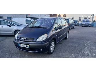 citroen xsara picasso 1.8 i 117 cv essence / kit distribution + kit embrayage neuf