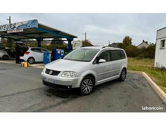 VOLKSWAGEN TOURAN volkswagen-turan-7-place