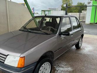 peugeot 205 sr - 115 250 km - état collection - full origine