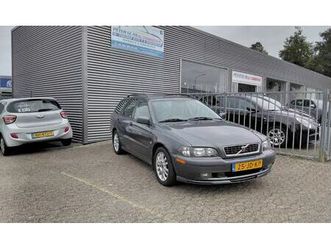 volvo v40 - 1.8 europa elegance