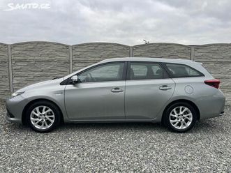 toyota auris 1.8i hybrid 105ps navi combi!!