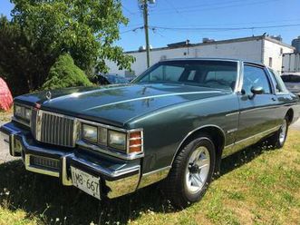 clean pontiac parisienne coupe, collector