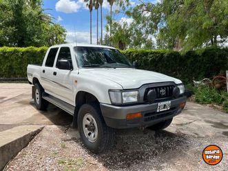toyota hilux 4x4 dx 3.0
