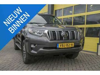 2.8 d-4d-f executive window van