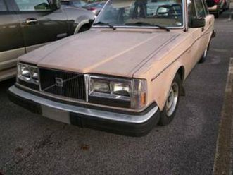 244 1982 volvo for trade