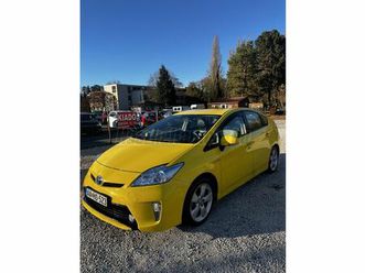 toyota prius 1.8 hsd sol navi (automata)