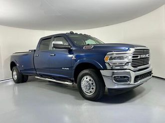 used 2022 ram 3500 laramie crew cab 4x2 8' box