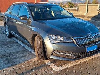 skoda superb 1.4 tsi plug-in hybrid dsg wagon exec