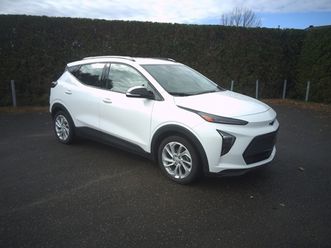 2023 chevrolet bolt euv lt