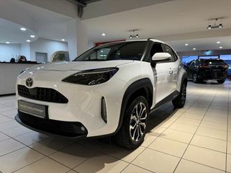 toyota yaris cross hybrid fwd teamplayer / winterräder