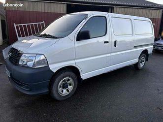 toyota hiace 2.5 l d4d - 4x4