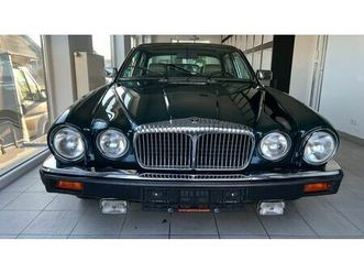 jaguar daimler double six v12