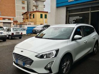 ford focus cambio automatico neopatentati