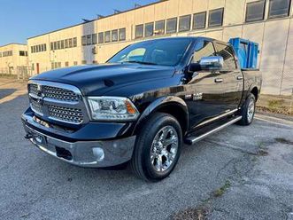 ram 1500 5.7l v8 4x4 crew laramie! unico propr. !