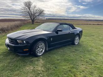 2012 mustang convertible