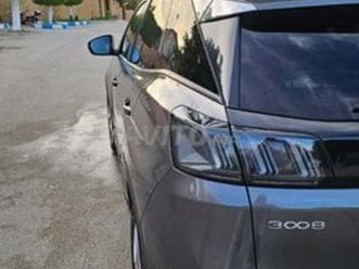 voiture peugeot 3008 en excellent état à tanger