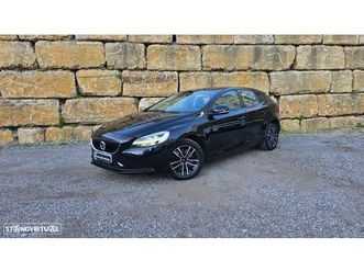 volvo v40 2.0 d2 momentum geartronic